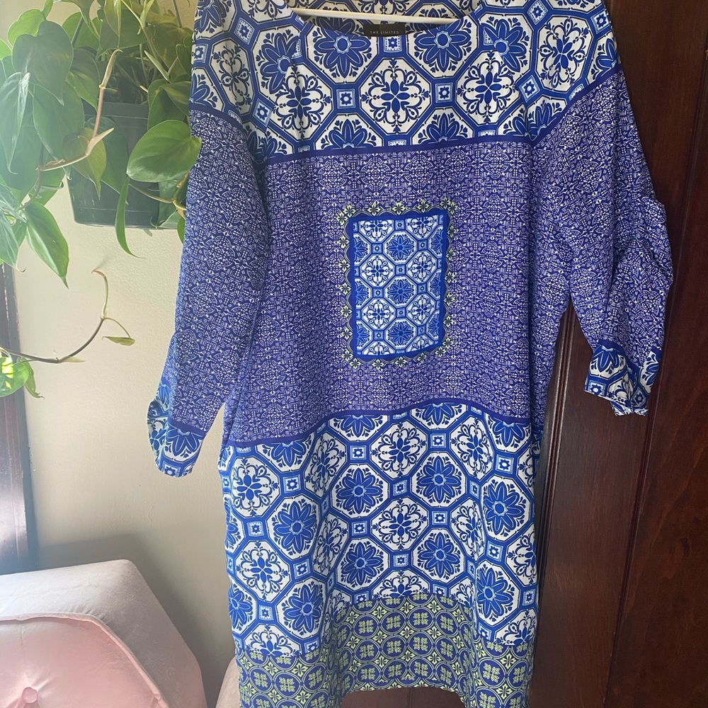 The Limited blue patterned shift dress